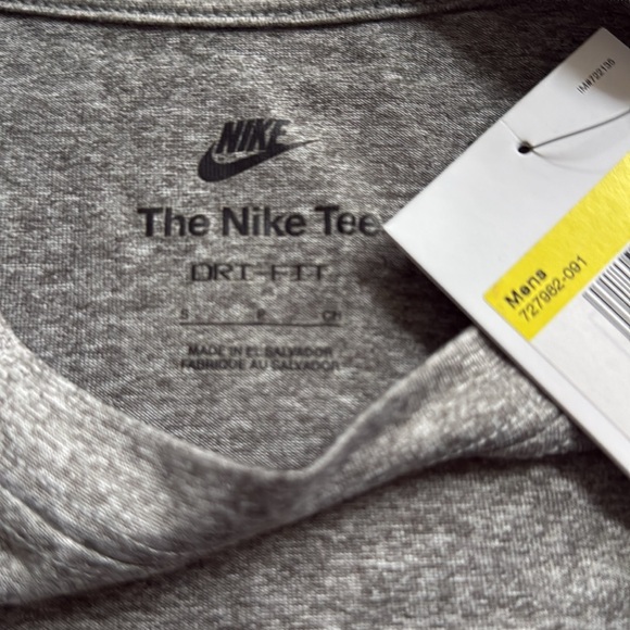 Nike Dri-fit tees (lot of 4) men’s small. Must buy all 4 for price. - Picture 6 of 6